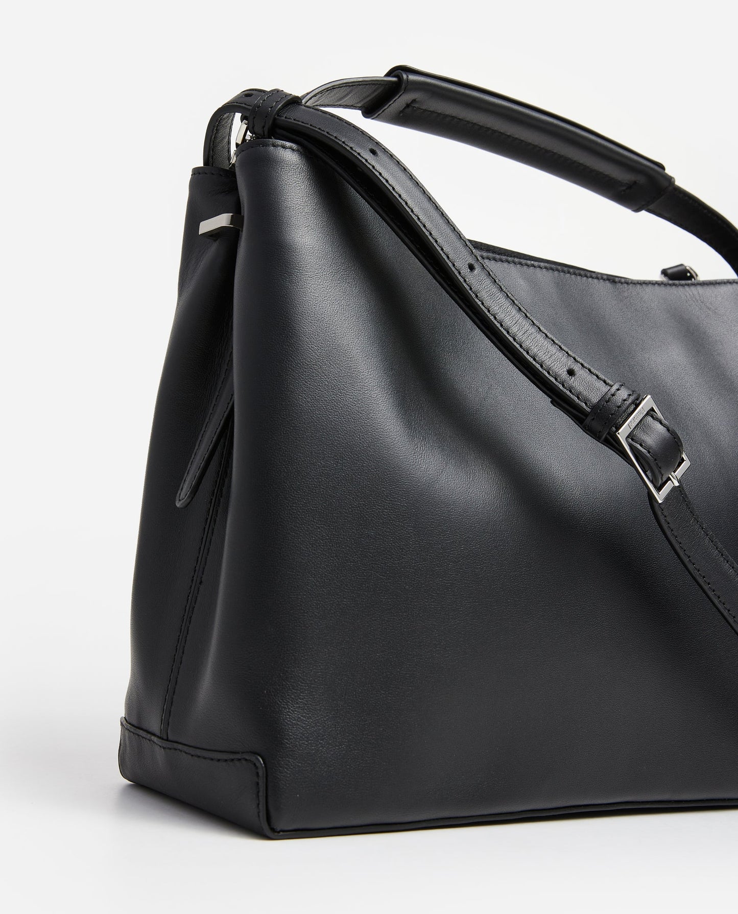 Harper Grande Handbag Leather Black