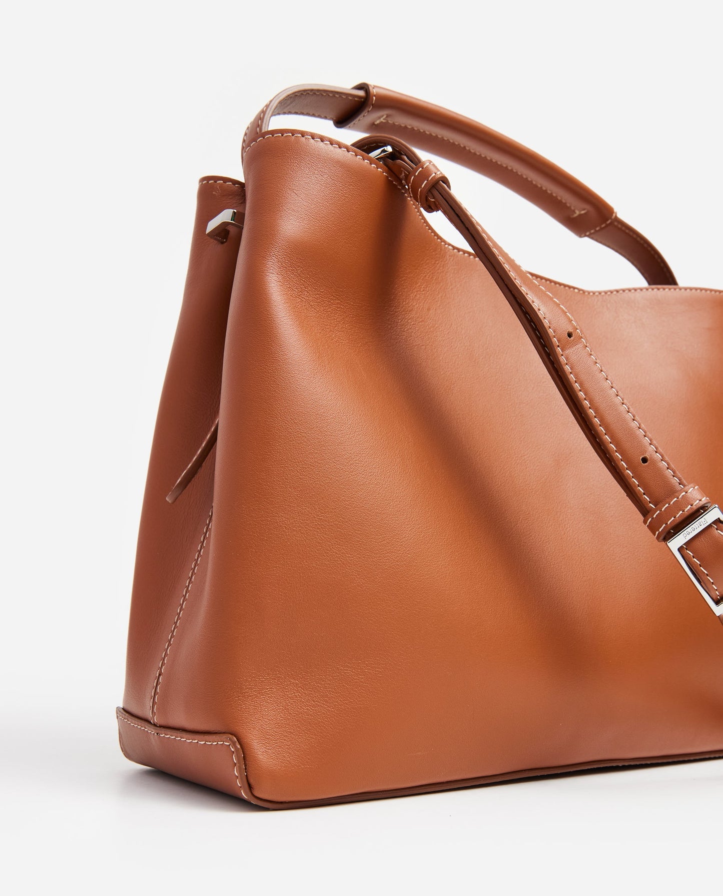 Harper Grande Handbag Leather Cognac