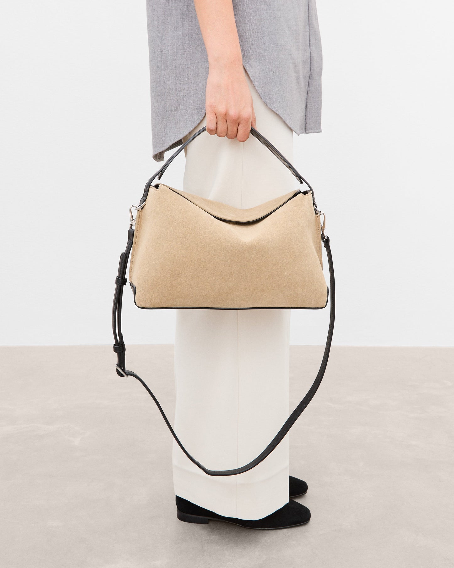 Helia Handbag Suede Sand