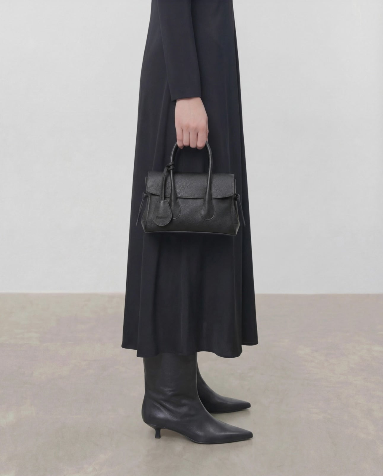 Lydia Mini Bag Grained Leather Black